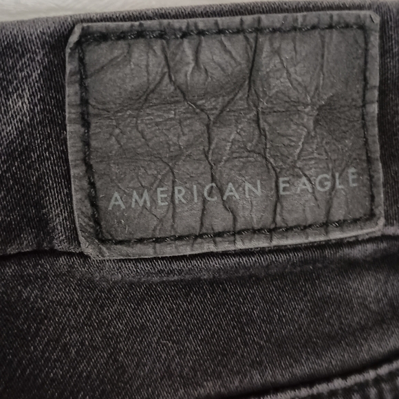 American Eagle Curvy nSuper High-Rise Jegging in Black Wash - Picture 4 of 8